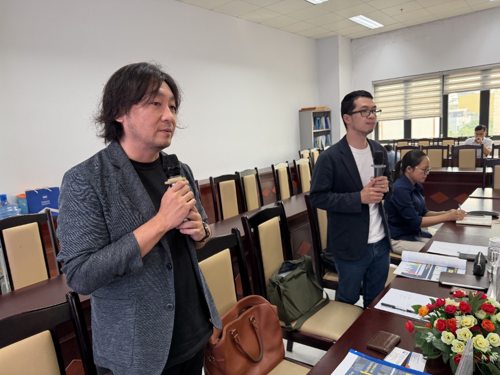 ダナン経済大学での対談